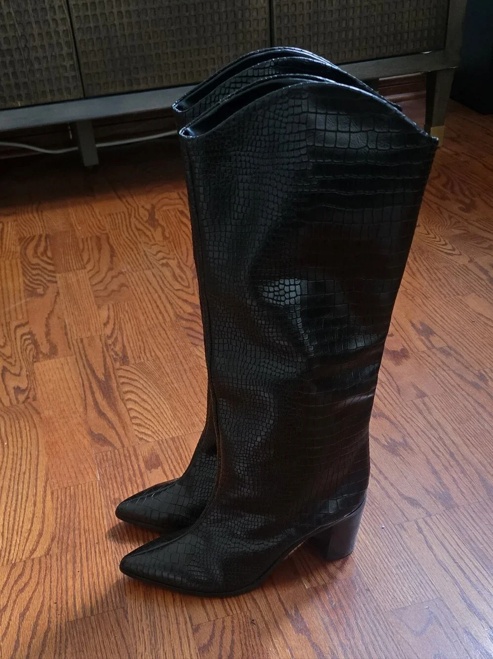 Schutz Analeah Black Leather Croc Embossed Knee High Boots Block Heel Size 10 B